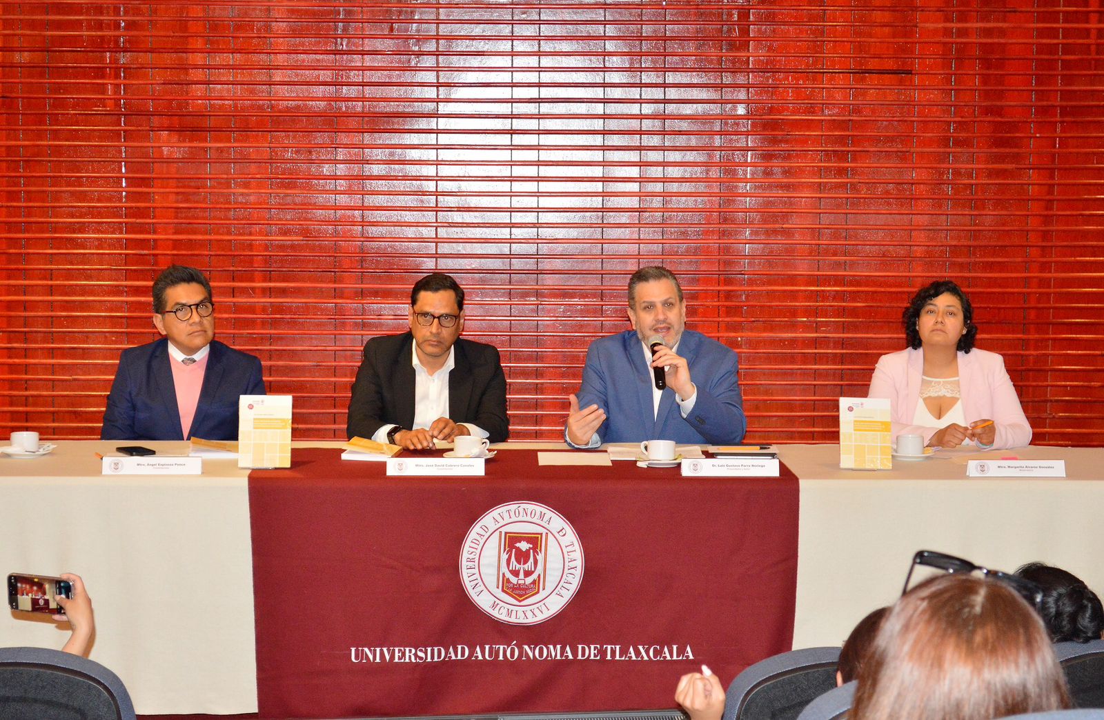 Vigoriza UATx reflexión sobre acceso a la información, transparencia y protección de datos personales